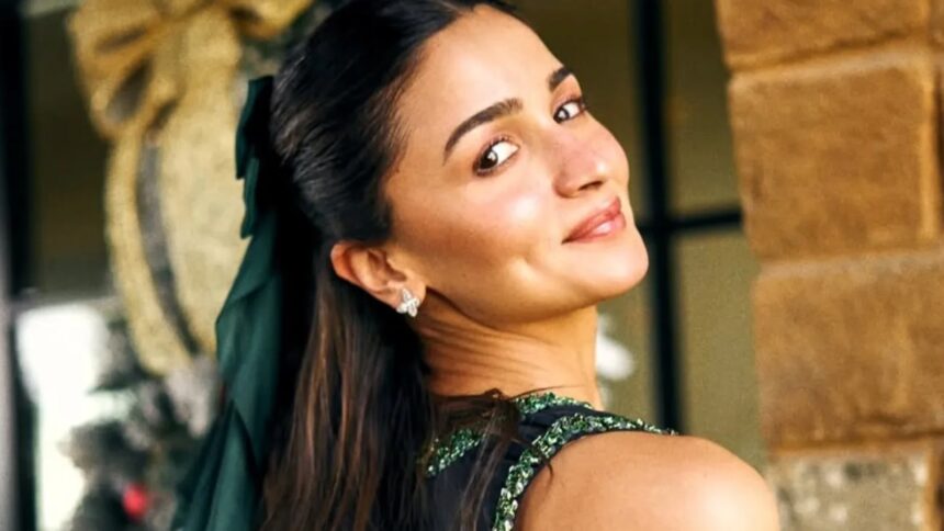 Alia Bhatt shares her ‘beauty essential’: ‘Saw my score was above 85’