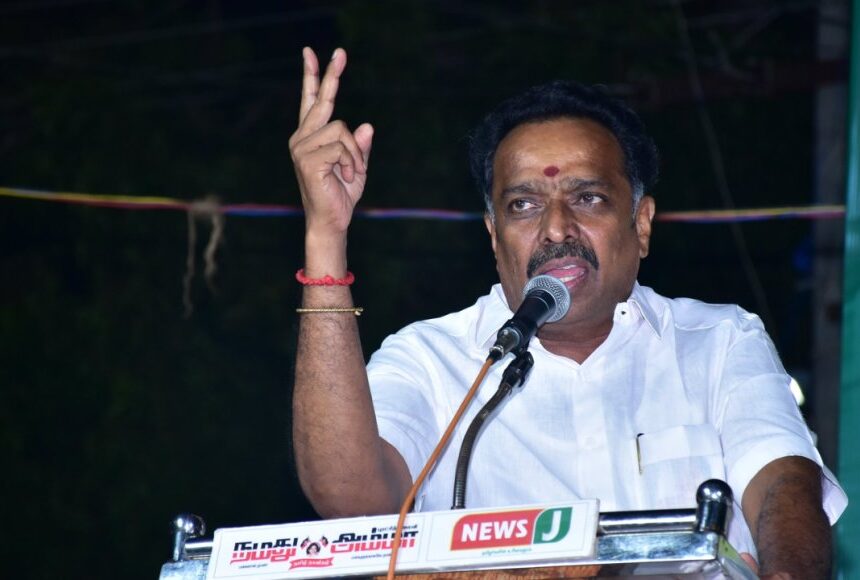 சுனாமியாக மாறும் பினாமிகள்.. வில்லங்கத்தில் விஜயபாஸ்கர்..?