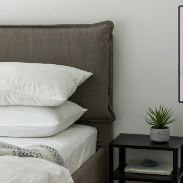 Internet claims pillows cause cancer; oncologist begs to differ