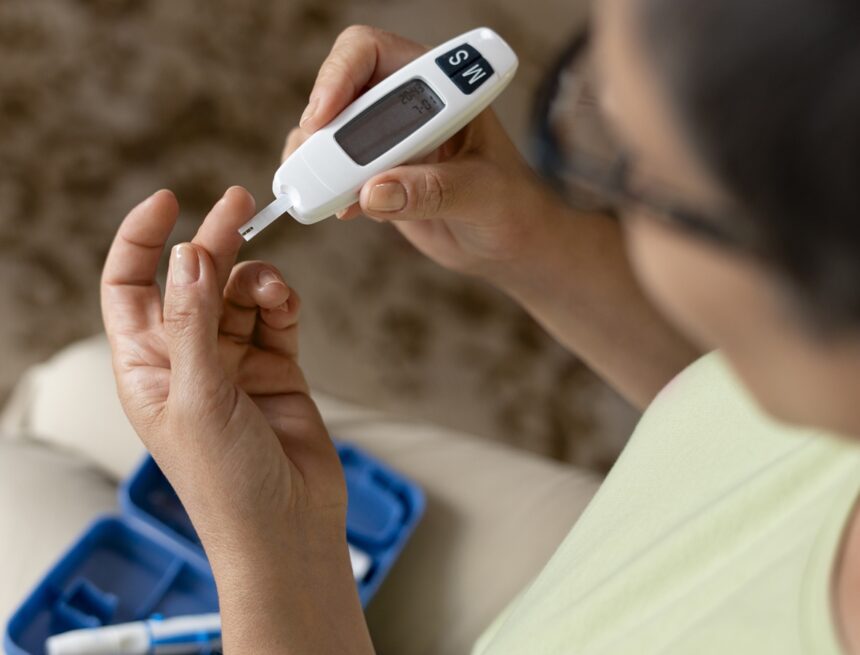 Why low blood sugar is common in people with chronic kidney disease