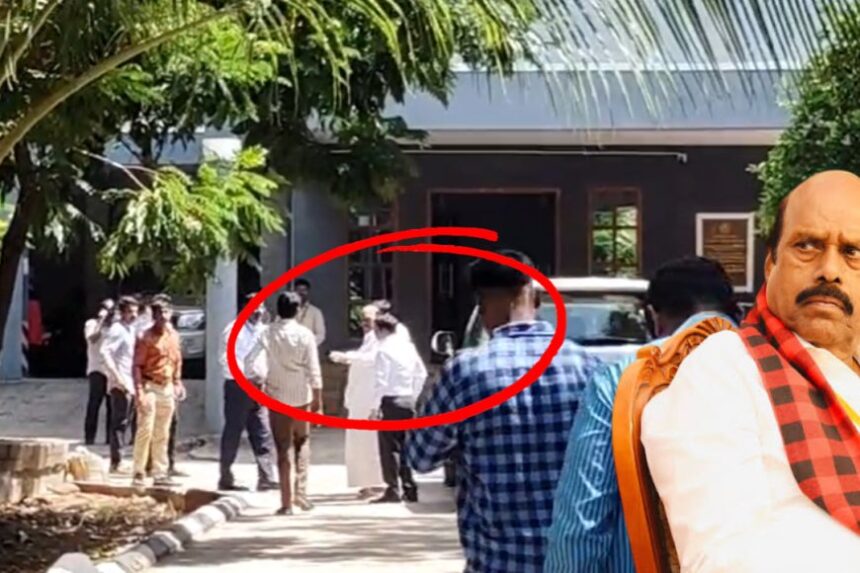 ஆட்டத்தை தொடங்கிய தவெக… முதல் ஆளாக ஆஜரான எ.வ.வேலு. ஆட்டத்தை தொடங்கிய தவெக… முதல் ஆளாக ஆஜரான எ.வ.வேலு..!