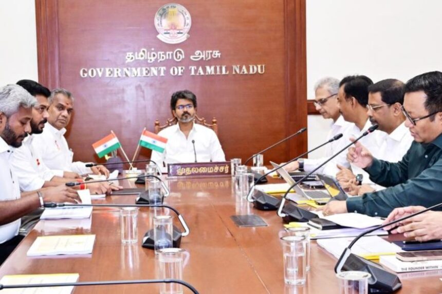 கமிஷனில் கல்லாக்கட்ட நினைக்கும் சீனியர் அமைச்சர்..? கோட்டை லீக்ஸ்..!