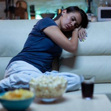 Can’t stay awake through your favourite movie? Here’s why you shouldn’t ignore it Can’t stay awake through your favourite movie? Here’s why you shouldn’t ignore it