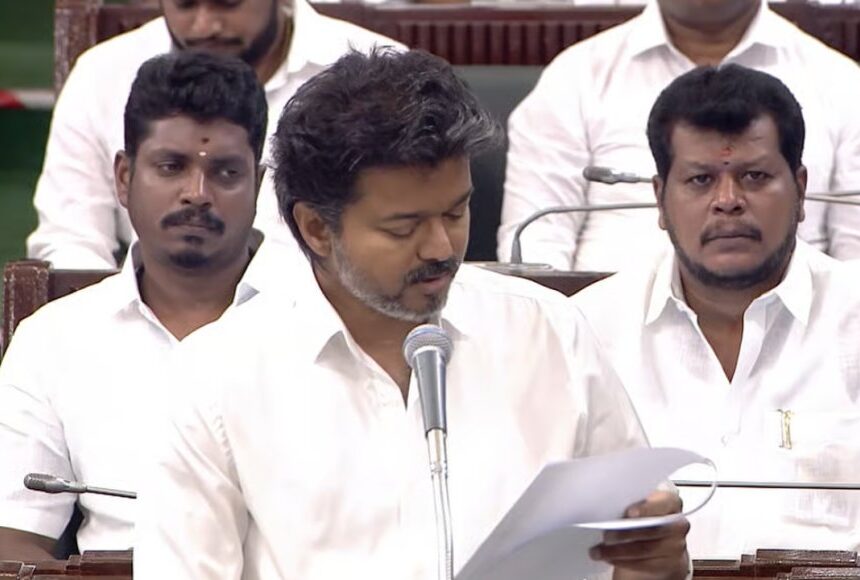 தொகுதி மறுவரையறை எதிர்ப்பு: விஜய்யின் தனித்தீர்மானத்தில் இருக்குற 3 விஷயத்த கவனிச்சீங்களா? தொகுதி மறுவரையறை எதிர்ப்பு: விஜய்யின் தனித்தீர்மானத்தில் இருக்குற 3 விஷயத்த கவனிச்சீங்களா?