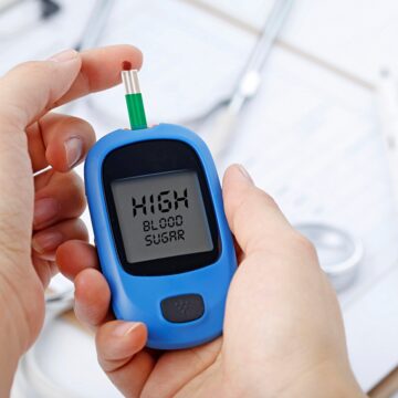 ‘My blood sugar level is at 230 mg/dL. Is it dangerous, or can it be controlled?’
