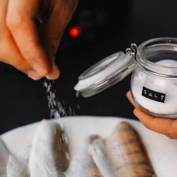 3 signs your body may not be getting enough salt