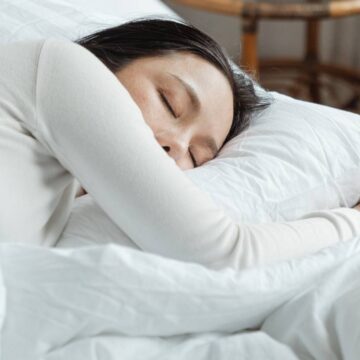 Biohacker shares solution to help you fall back asleep after waking up at night: ‘Blood sugar crash’