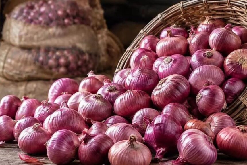 ஒரு கிலோ வெங்காயம் ரூ.35…. சென்னை ரேஷன் கடையில் தொடங்கிய விற்பனை..!