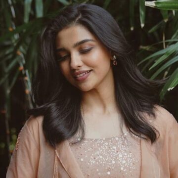 Mamitha Baiju had 102°F fever on Vishwanath & Sons song shoot: ‘Go to the hospital for nebuliser’ Mamitha Baiju had 102°F fever on Vishwanath & Sons song shoot: ‘Go to the hospital for nebuliser’