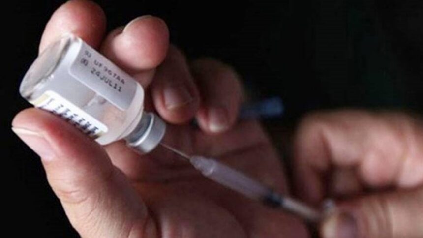 Moderna, Merck’s experimental cancer vaccine cuts melanoma recurrence risk by 42%: Report Moderna, Merck’s experimental cancer vaccine cuts melanoma recurrence risk by 42%: Report